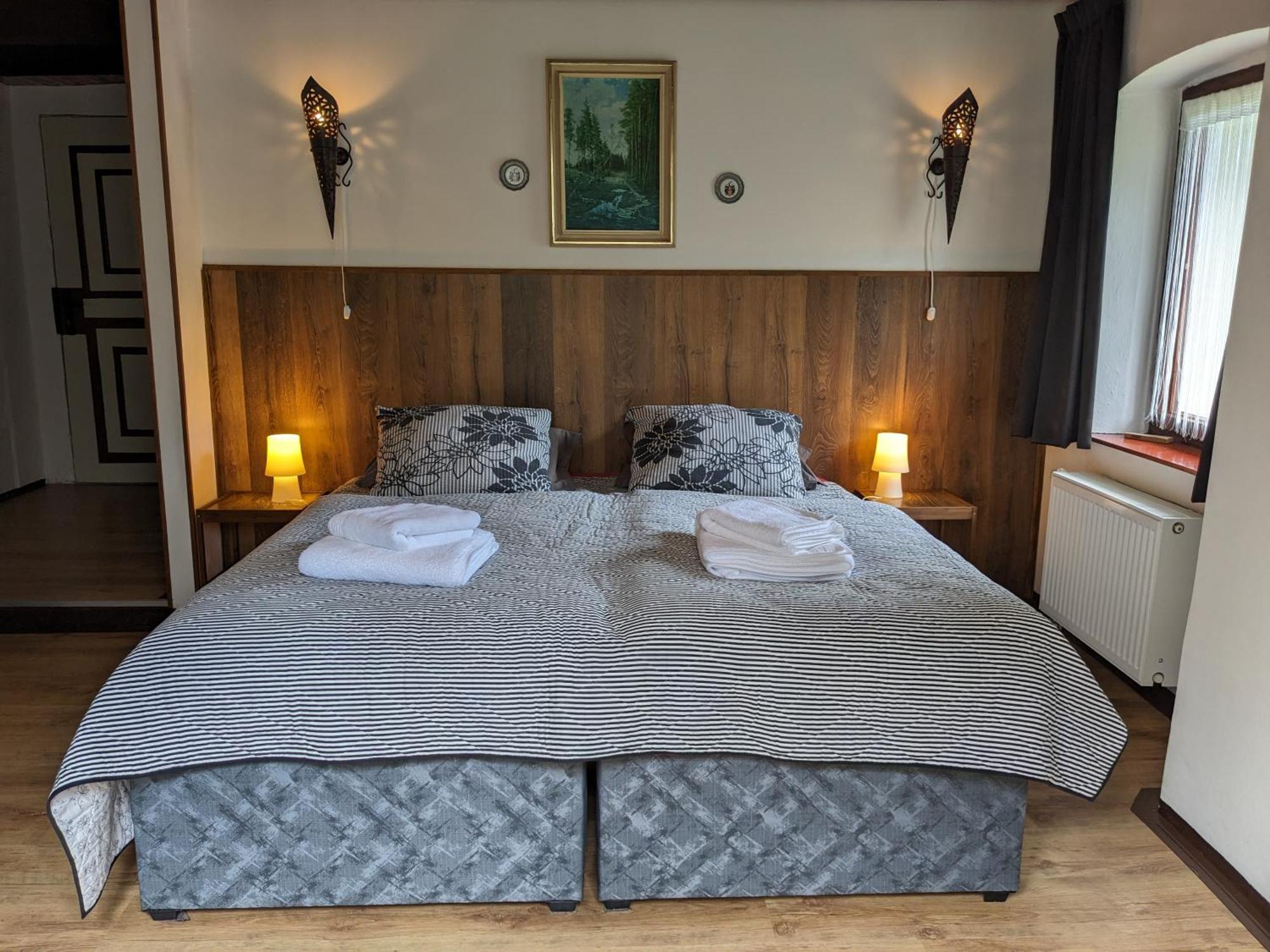 Bed And Breakfast Tvrz Velká Bukovina Kültér fotó