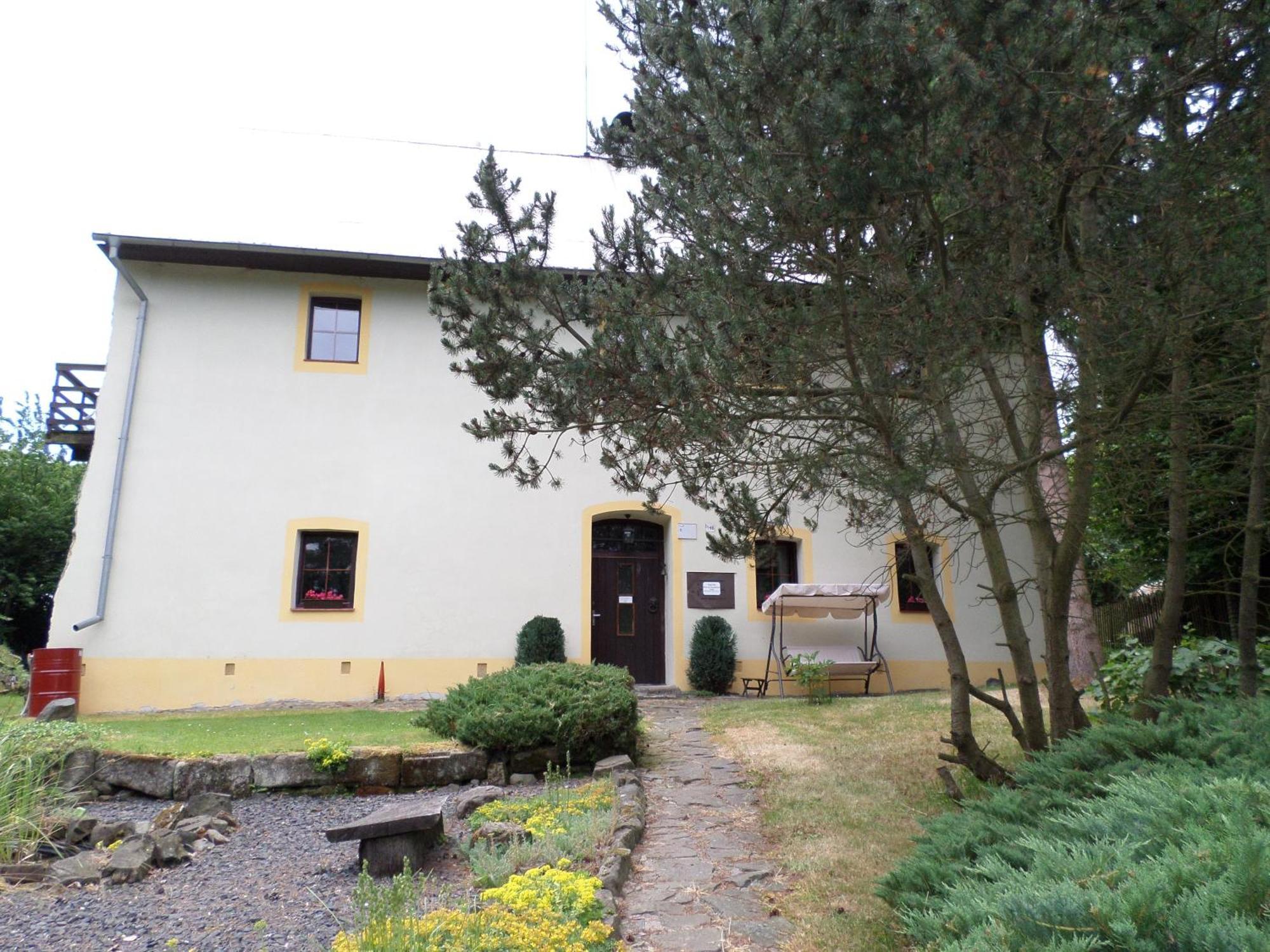 Bed And Breakfast Tvrz Velká Bukovina Kültér fotó