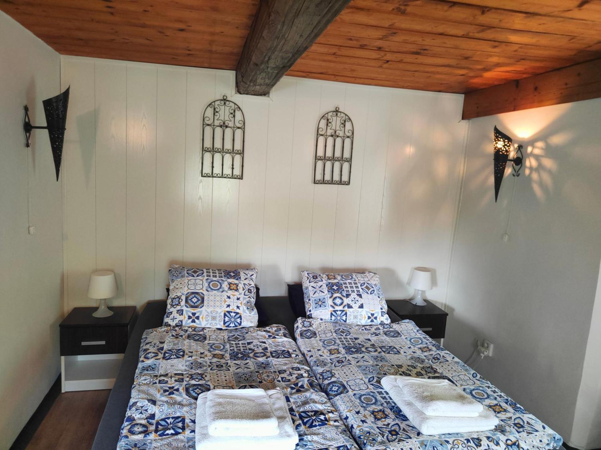 Bed And Breakfast Tvrz Velká Bukovina Kültér fotó