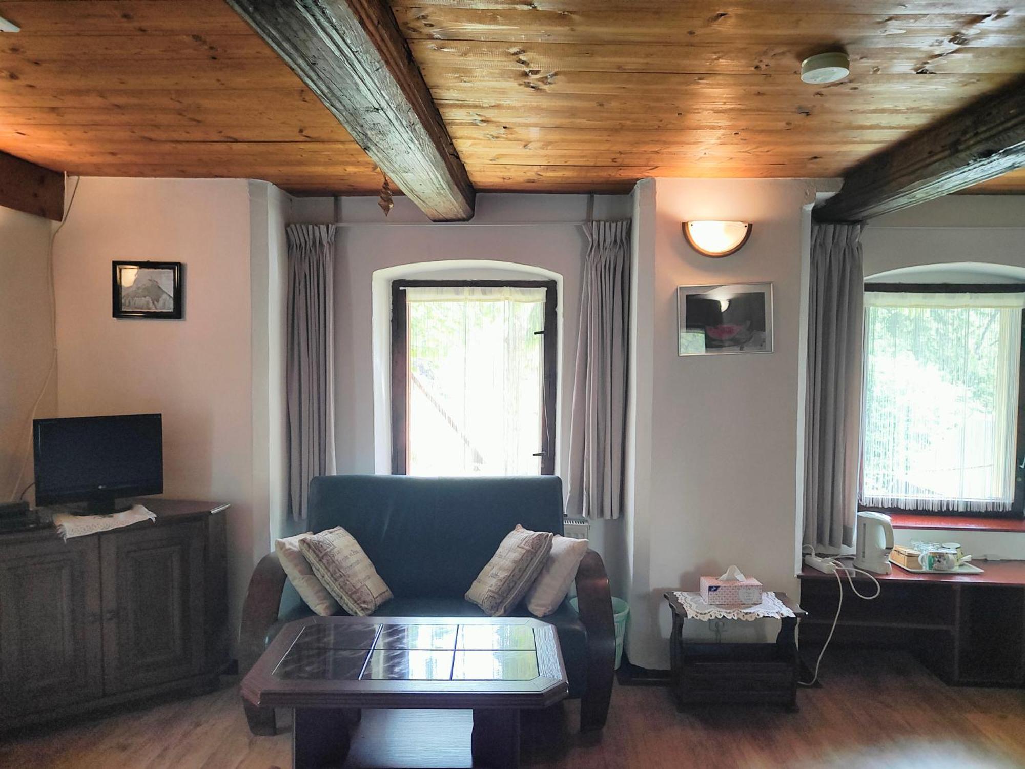 Bed And Breakfast Tvrz Velká Bukovina Kültér fotó