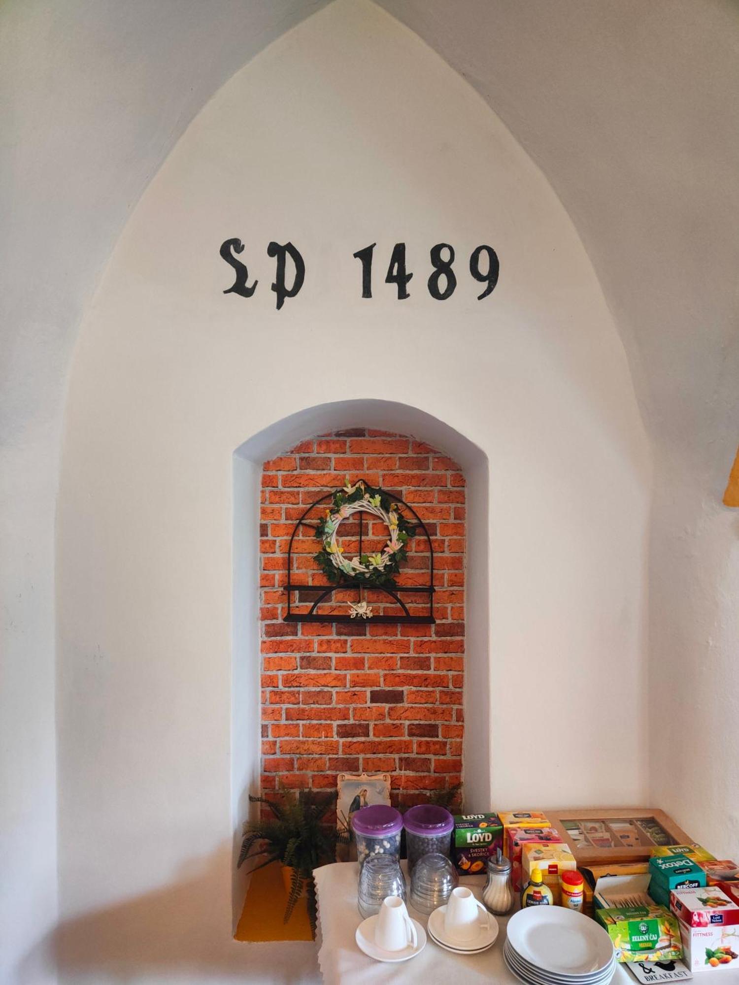 Bed And Breakfast Tvrz Velká Bukovina Kültér fotó